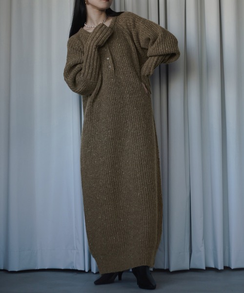 Ezick(エジック)の「Mix nep ヘンリーニットワンピース(ワンピース・レディース・グレー/ブラウン・FREE)」の10枚目の写真
