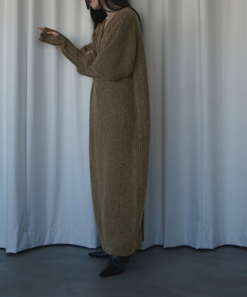 Ezick(エジック)の「Mix nep ヘンリーニットワンピース(ワンピース・レディース・グレー/ブラウン・FREE)」の13枚目の写真