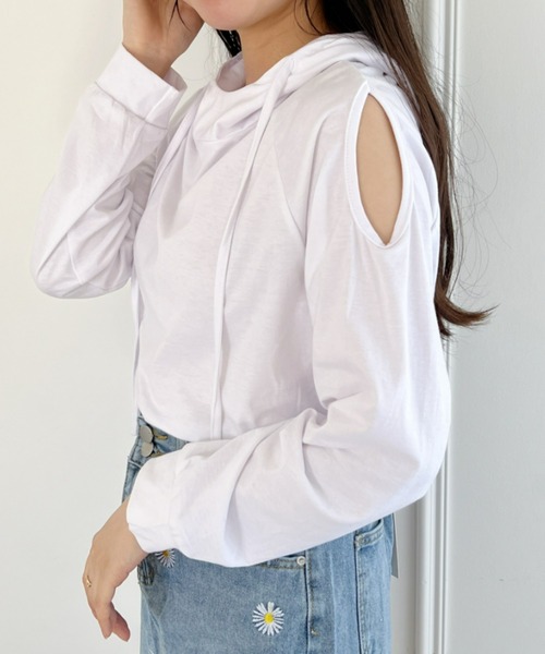Loueme(ルエム)の「オープンショルダーカットソートップス(Tシャツ/カットソー・レディース・ブラック/グレー/ホワイト/ライトグリーン・FREE)」の19枚目の写真