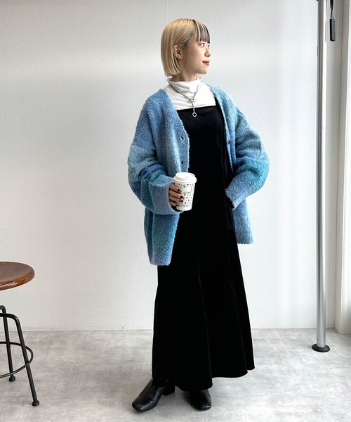 w closet（ダブルクローゼット）の「グラデーションロングカーディガン（カーディガン/ボレロ・レディース・オレンジ/ピンク/グレー/ブルー・FREE）」の12枚目の写真