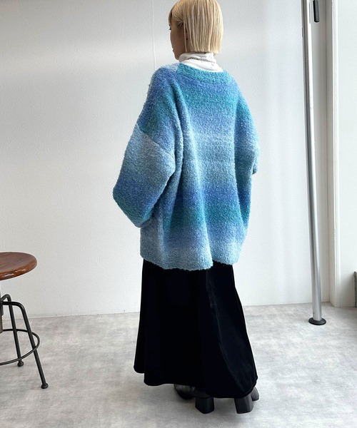 w closet（ダブルクローゼット）の「グラデーションロングカーディガン（カーディガン/ボレロ・レディース・オレンジ/ピンク/グレー/ブルー・FREE）」の18枚目の写真