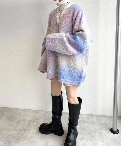 w closet（ダブルクローゼット）の「グラデーションロングカーディガン（カーディガン/ボレロ・レディース・オレンジ/ピンク/グレー/ブルー・FREE）」の20枚目の写真