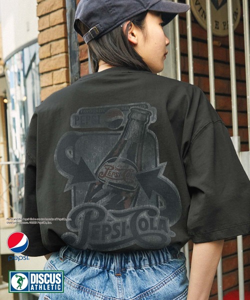 DISCUS ATHLETIC（ディスカス　アスレチック）の「【DISCUS ATHLETIC×PEPSI】コラボ ヴィンテージライク バックプリント/ロゴ刺繍 オーバーサイズ 半袖クルーネックTシャツ（Tシャツ/カットソー・レディース・ホワイト系3/ホワイト系1/ブラック系2/ブラック系1/ホワイト系2/ブラック系3・M）」の6枚目の写真
