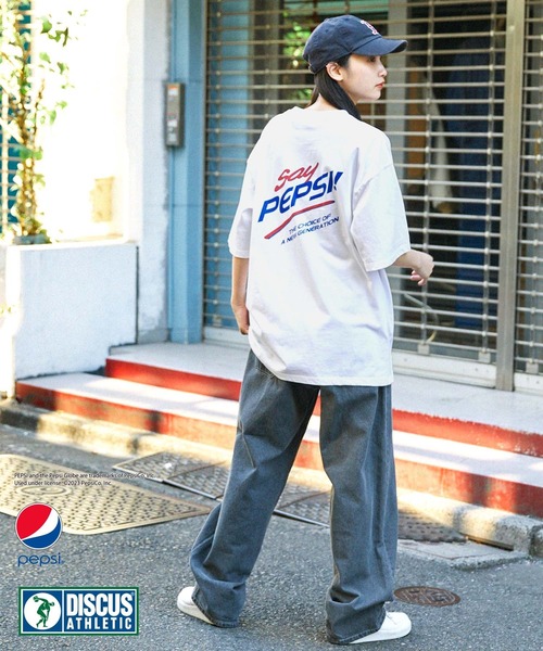 DISCUS ATHLETIC（ディスカス　アスレチック）の「【DISCUS ATHLETIC×PEPSI】コラボ ヴィンテージライク バックプリント/ロゴ刺繍 オーバーサイズ 半袖クルーネックTシャツ（Tシャツ/カットソー・レディース・ホワイト系3/ホワイト系1/ブラック系2/ブラック系1/ホワイト系2/ブラック系3・M）」の19枚目の写真