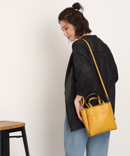 SHOO・LA・RUE（シューラルー）の「◆【取り外し可能なショルダーベルト付き】ふわっと軽い スクエア トートバッグ（トートバッグ・レディース・イエロー/グレー/アイボリー系4/ブラック・00）」の20枚目の写真
