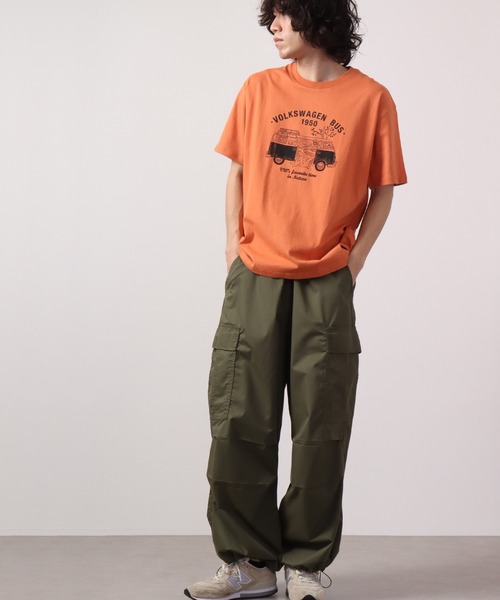 Volkswagen(フォルクスワーゲン)の「VOLKS WAGEN プリントクルーネック半袖Tシャツ(Tシャツ/カットソー・メンズ・オレンジ/チャコールグレー/カーキ/ホワイト/イエロー/ホワイト系その他/ライトブルー/モカ・L/XL/S/M)」の10枚目の写真