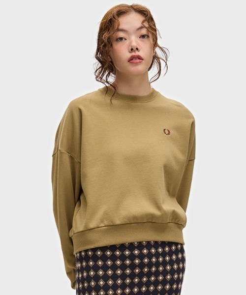 FRED PERRY(フレッドペリー)の「【先行予約受付中】Tipped Sweatshirt/ティップラインスウェットシャツ(スウェット・レディース・ブラック/ホワイト/コーラル/ピンク/ベージュ/ブラウン/オートミール/ネイビー/ブラウン系その他/ブラック系その他・10)」の18枚目の写真