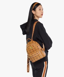 MCM エムシーエム バックパック リュック レザー ブラック スタッズ 金具 MCM - MCM リュック miniリュック ブラック 黒 金具 スタッズの