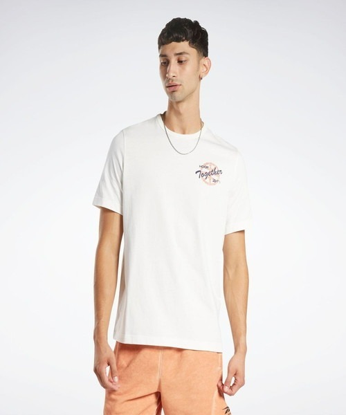 Reebok(リーボック)の「バスケットボール Tシャツ / BB BASKETBALL AAWH HOOP T(Tシャツ/カットソー・メンズ・ホワイト/オレンジ・LARGE/MEDIUM/XX-LARGE/X-LARGE/XXX-LARGE/SMALL)」の1枚目の写真