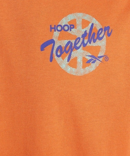 Reebok(リーボック)の「バスケットボール Tシャツ / BB BASKETBALL AAWH HOOP T(Tシャツ/カットソー・メンズ・ホワイト/オレンジ・LARGE/MEDIUM/XX-LARGE/X-LARGE/XXX-LARGE/SMALL)」の4枚目の写真