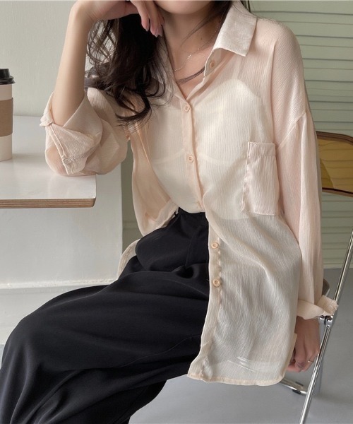 LAC-VERT（ラック・ヴェール）の「ニュアンスカラーシアーシャツ（シャツ/ブラウス・レディース・アイボリー/スモークピンク/ダークグリーン/グレー/ベージュ/パープル/モカ/ライトグレー・FREE）」の6枚目の写真