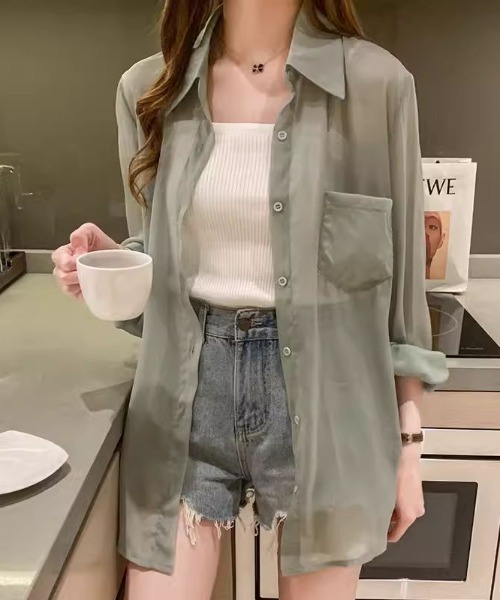 LAC-VERT（ラック・ヴェール）の「ニュアンスカラーシアーシャツ（シャツ/ブラウス・レディース・アイボリー/スモークピンク/ダークグリーン/グレー/ベージュ/パープル/モカ/ライトグレー・FREE）」の7枚目の写真