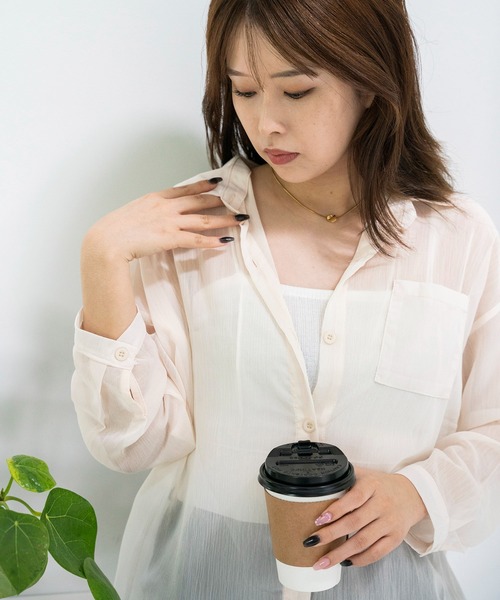 LAC-VERT（ラック・ヴェール）の「ニュアンスカラーシアーシャツ（シャツ/ブラウス・レディース・アイボリー/スモークピンク/ダークグリーン/グレー/ベージュ/パープル/モカ/ライトグレー・FREE）」の9枚目の写真