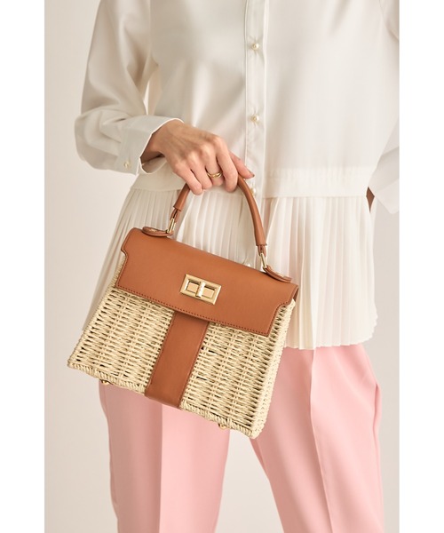 &. NOSTALGIA（アンドドットノスタルジア）の「ペーパー合皮バッグ（ハンドバッグ・レディース・キャメル/ブラック・FREE）」の9枚目の写真