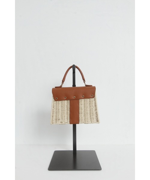 &. NOSTALGIA（アンドドットノスタルジア）の「ペーパー合皮バッグ（ハンドバッグ・レディース・キャメル/ブラック・FREE）」の8枚目の写真