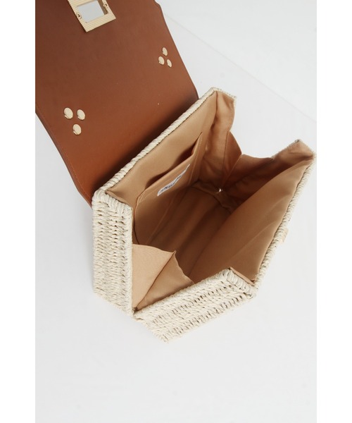 &. NOSTALGIA（アンドドットノスタルジア）の「ペーパー合皮バッグ（ハンドバッグ・レディース・キャメル/ブラック・FREE）」の10枚目の写真