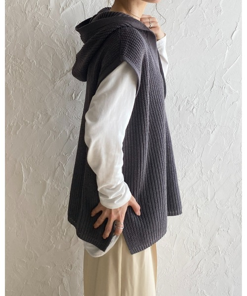 She's Closet（シーズクローゼット）の「オーバーサイズ深Vネック