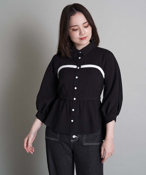 A de a.v.v(アードアー・ヴェ・ヴェ)の「レイヤードバイカラーブラウス(シャツ/ブラウス・レディース・ブラック/ベージュ・36/38)」の1枚目の写真