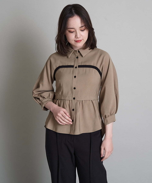 A de a.v.v(アードアー・ヴェ・ヴェ)の「レイヤードバイカラーブラウス(シャツ/ブラウス・レディース・ブラック/ベージュ・36/38)」の9枚目の写真