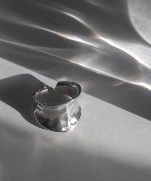 Ops.（オプス）の「イヤーカフ シルバー 金属アレルギー対応 シルバー925【GOLDA ゴルダ】（イヤーカフ・レディース・シルバー・ONE SIZE）」の14枚目の写真