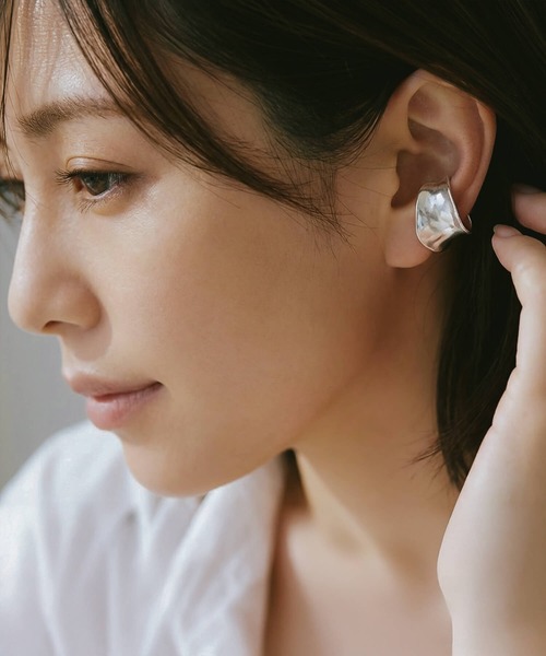 Ops.（オプス）の「イヤーカフ シルバー 金属アレルギー対応 シルバー925【GOLDA ゴルダ】（イヤーカフ・レディース・シルバー・ONE SIZE）」の10枚目の写真
