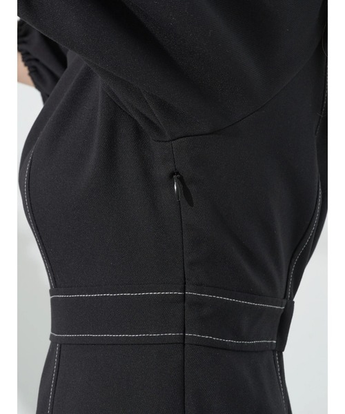 earth music&ecology(アースミュージックアンドエコロジー)の「配色ステッチパフスリーブワンピース(ワンピース・レディース・ブラック/サックスブルー/モカ・S/M)」の10枚目の写真