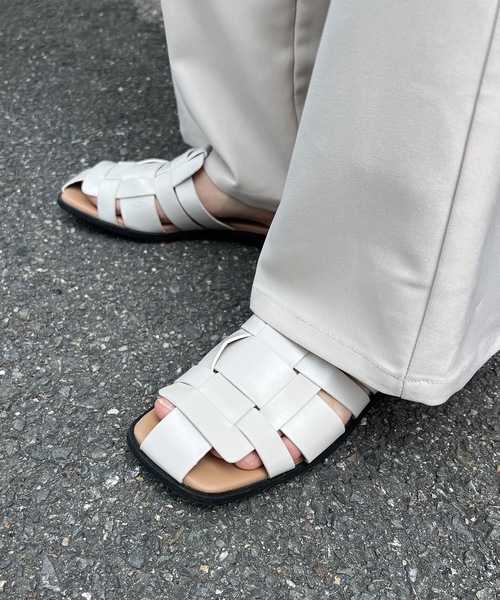 Amiur（エミレ）の「cross pile sandal（サンダル・レディース・アイボリー/イエロー/ブラック・S/M/L）」の2枚目の写真