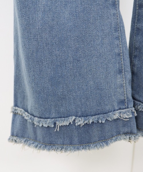 BLUEEAST(ブルーイースト)の「フリンジデニムパンツ(デニムパンツ・レディース・ブルー・SMALL/MEDIUM/LARGE)」の22枚目の写真