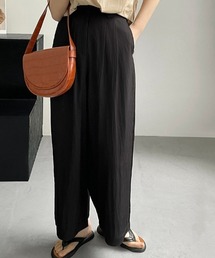 タックワイドテーパードパンツ