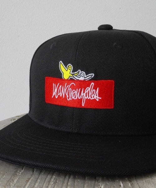 Mark Gonzales（マーク・ゴンザレス）の「【（What it isNt）ART BY MARKGONZALES / (ワットイットイズント) アートバイ マークゴンザレス 】 刺繍 フラット キャップ / BB CAP（キャップ・メンズ・ベージュ系1/ベージュ系2/グレー系1/ブラック系1/ブラック系2/オレンジ系2/その他2/その他1・FREE）」の3枚目の写真