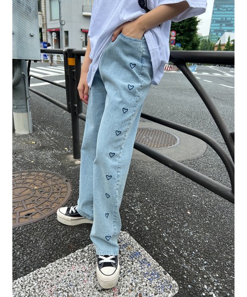 WC(ダブル シー)の「モチーフラインデニムパンツ(デニムパンツ・レディース・その他1/その他2・FREE)」の4枚目の写真