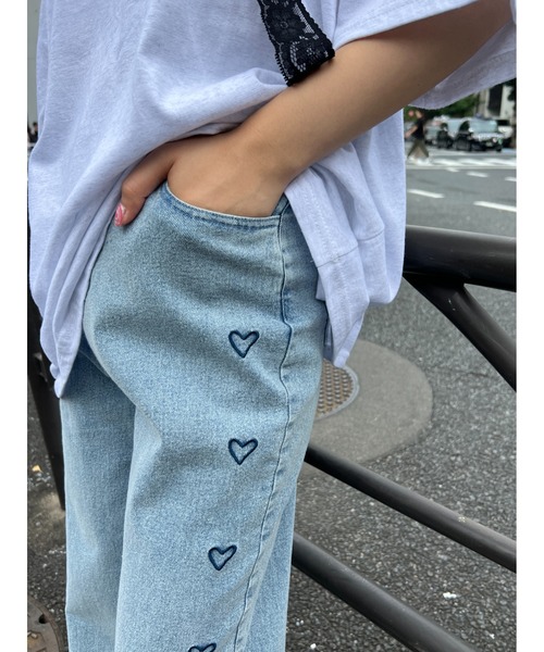 WC(ダブル シー)の「モチーフラインデニムパンツ(デニムパンツ・レディース・その他1/その他2・FREE)」の5枚目の写真