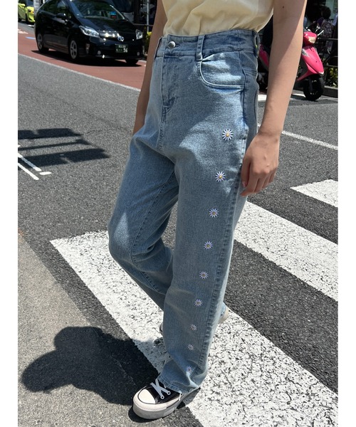 WC(ダブル シー)の「モチーフラインデニムパンツ(デニムパンツ・レディース・その他1/その他2・FREE)」の13枚目の写真