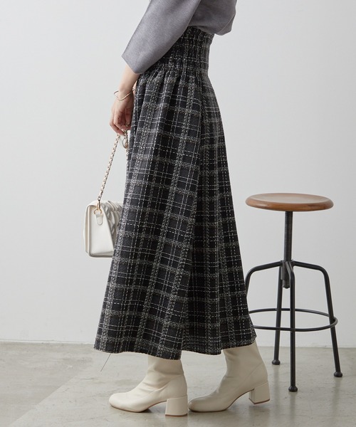 one after another NICE CLAUP(ワンアフターアナザーナイスクラップ)の「前後2WAY/ジップアップツィードロングスカート(スカート・レディース・ホワイト×ブラック/サックスブルー/ブラック×ホワイト・FREE)」の16枚目の写真