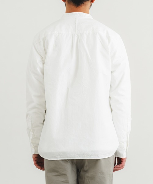 quadro（クオドロ）の「綿麻ダンプ近江晒スタンドシャツ（シャツ