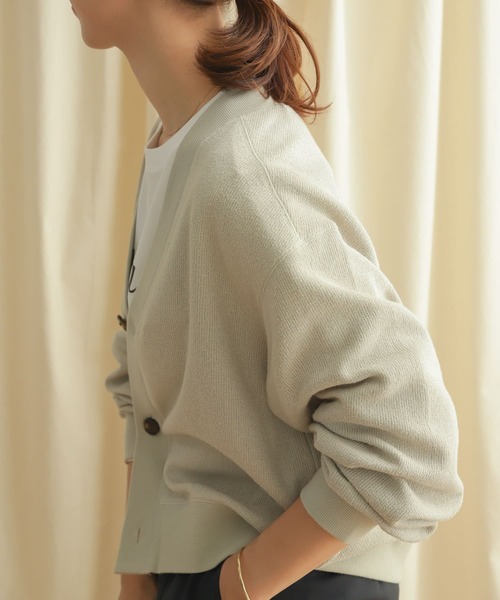 URBAN RESEARCH DOORS（アーバンリサーチドアーズ）の「『セットアップ対応』ブークレカットカーディガン（カーディガン/ボレロ・レディース・ライトベージュ/チャコールグレー・MEDIUM）」の4枚目の写真