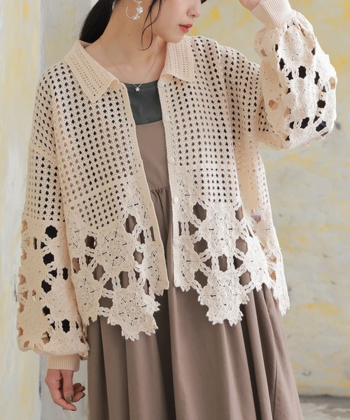 somari imagination（ソマリ イマジネーション）の「『透かし編みデザインニットカーディガン』（カーディガン/ボレロ・レディース・ホワイト/ネイビー・FREE）」の3枚目の写真