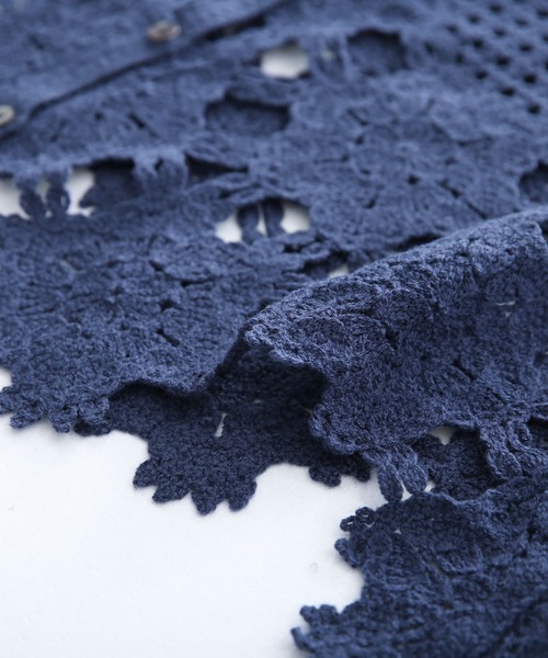 somari imagination（ソマリ イマジネーション）の「『透かし編みデザインニットカーディガン』（カーディガン/ボレロ・レディース・ホワイト/ネイビー・FREE）」の14枚目の写真