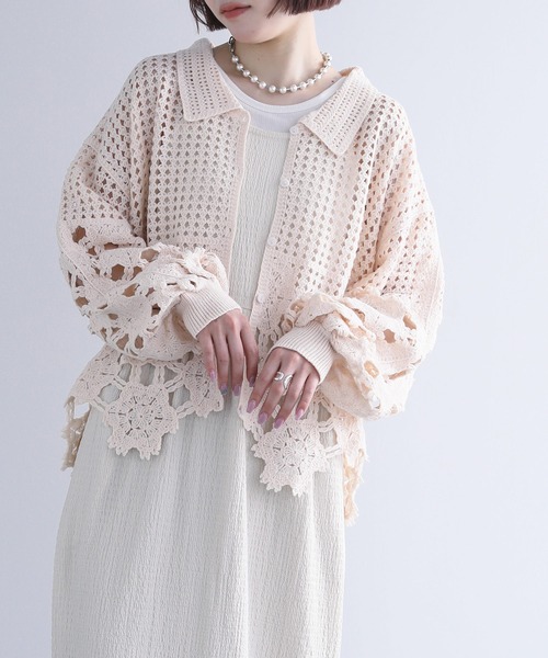 somari imagination（ソマリ イマジネーション）の「『透かし編みデザインニットカーディガン』（カーディガン/ボレロ・レディース・ホワイト/ネイビー・FREE）」の18枚目の写真