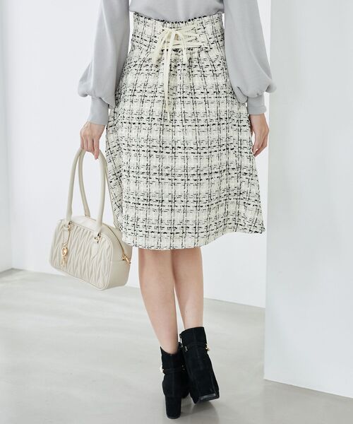 MAJESTIC LEGON（マジェスティックレゴン）の「バックレースアップひざ丈スカート（スカート・レディース・ブラック系その他/ピンク系その他2/ホワイト系その他2/グレー系その他/ネイビー/A/ブラック系その他2/ホワイト系その他/B/ブラウン系その他2/グレー・SMALL/MEDIUM）」の11枚目の写真