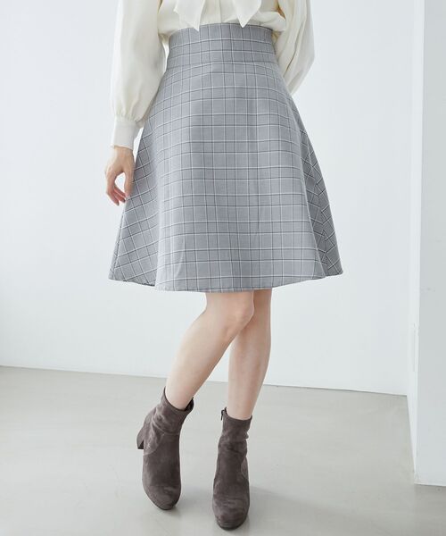 MAJESTIC LEGON（マジェスティックレゴン）の「バックレースアップひざ丈スカート（スカート・レディース・ブラック系その他/ピンク系その他2/ホワイト系その他2/グレー系その他/ネイビー/A/ブラック系その他2/ホワイト系その他/B/ブラウン系その他2/グレー・SMALL/MEDIUM）」の18枚目の写真