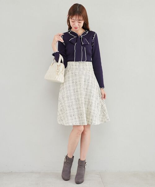 バックレースアップひざ丈スカート（スカート）｜MAJESTIC LEGON