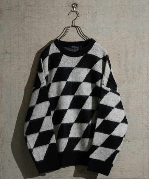 JOHN'S CLOSET(ジョンズクローゼット)の「【50】ダブルジャガード モヘアライク マルチパターン オーバーサイズ ニット(ニット/セーター・メンズ・ブラック系その他/ブラック系その他6/ホワイト系その他4/ホワイト系その他3/ブラック系その他2/ベージュ系その他2/ブラウン系その他2/ブラウン系その他5/マスタード/ベージュ/ブラック系その他3/ベージュ系その他3/ブラック系その他5/ベージュ系その他6/ホワイト系その他/ホワイト/チャコールグレー/ブラック/グレー系その他4/ワイン・LARGE/MEDIUM)」の4枚目の写真