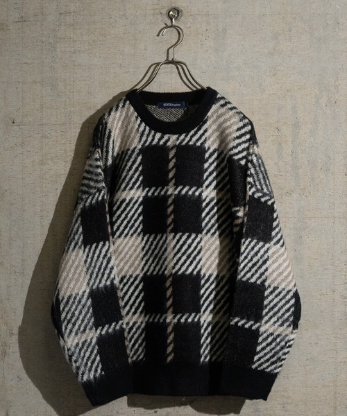 JOHN'S CLOSET(ジョンズクローゼット)の「【50】ダブルジャガード モヘアライク マルチパターン オーバーサイズ ニット(ニット/セーター・メンズ・ブラック系その他/ブラック系その他6/ホワイト系その他4/ホワイト系その他3/ブラック系その他2/ベージュ系その他2/ブラウン系その他2/ブラウン系その他5/マスタード/ベージュ/ブラック系その他3/ベージュ系その他3/ブラック系その他5/ベージュ系その他6/ホワイト系その他/ホワイト/チャコールグレー/ブラック/グレー系その他4/ワイン・LARGE/MEDIUM)」の9枚目の写真