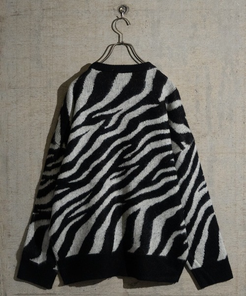 JOHN'S CLOSET(ジョンズクローゼット)の「【50】ダブルジャガード モヘアライク マルチパターン オーバーサイズ ニット(ニット/セーター・メンズ・ブラック系その他/ブラック系その他6/ホワイト系その他4/ホワイト系その他3/ブラック系その他2/ベージュ系その他2/ブラウン系その他2/ブラウン系その他5/マスタード/ベージュ/ブラック系その他3/ベージュ系その他3/ブラック系その他5/ベージュ系その他6/ホワイト系その他/ホワイト/チャコールグレー/ブラック/グレー系その他4/ワイン・LARGE/MEDIUM)」の22枚目の写真