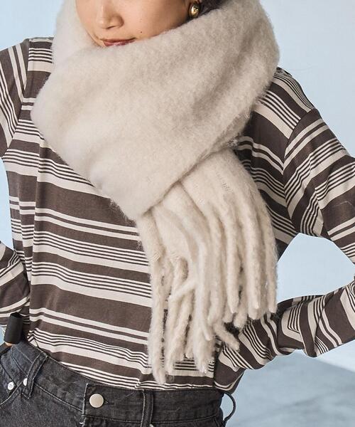 coen（コーエン）の「帯電防止機能付きボリュームストール（ストール/ショール・レディース・ベージュ/グレー/オフホワイト/イエロー・FREE）」の16枚目の写真