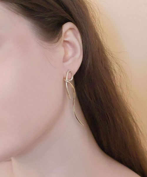 セール】ノット ロング リボンピアス（ピアス（両耳用