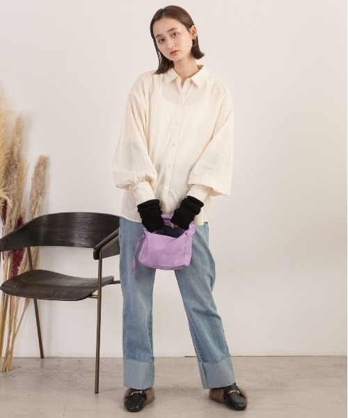 ad thie(アドティエ)の「ボリュームスリーブ オーバーサイズシャツ(シャツ/ブラウス・レディース・アイボリー/ネイビー×ホワイト/ブラウン/ブラック/ホワイト×イエロー・FREE)」の11枚目の写真
