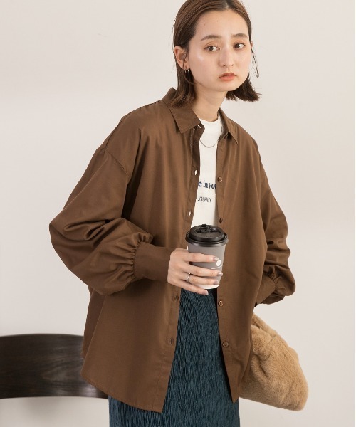 ad thie(アドティエ)の「ボリュームスリーブ オーバーサイズシャツ(シャツ/ブラウス・レディース・アイボリー/ネイビー×ホワイト/ブラウン/ブラック/ホワイト×イエロー・FREE)」の8枚目の写真