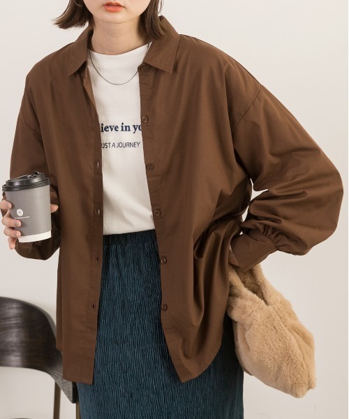 ad thie(アドティエ)の「ボリュームスリーブ オーバーサイズシャツ(シャツ/ブラウス・レディース・アイボリー/ネイビー×ホワイト/ブラウン/ブラック/ホワイト×イエロー・FREE)」の10枚目の写真